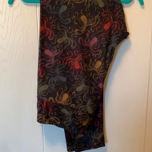 TC2 LULAROE LEGGINGS